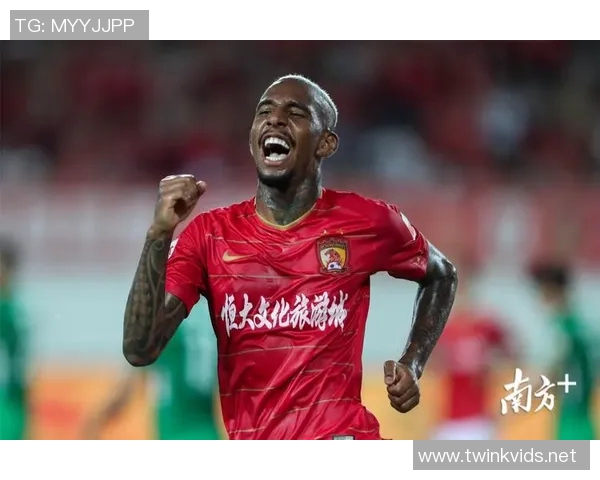 广州足球队在钻石联赛中的逆袭之路与荣耀时刻全景回顾