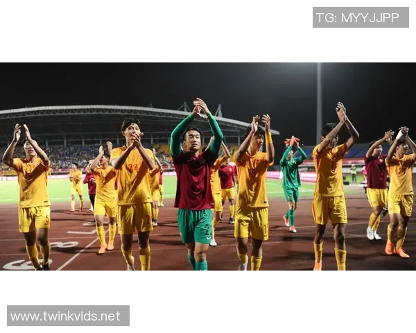 成都羽毛球队比赛经验的变革与热议引发的思考与启示 成都羽毛球队比赛经验的变革与热议引发的思考与启示