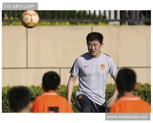 江波龙足球明星的崛起与未来展望：从青训到职业生涯的精彩旅程