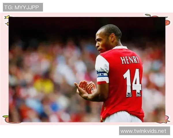 皮衣足球明星的魅力与风格解析及其在球场上的传奇表现