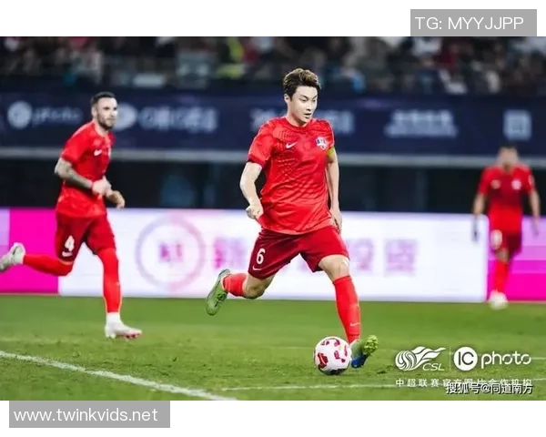 身高185厘米以上的足球明星盘点与他们的传奇故事 身高185厘米以上的足球明星盘点与他们的传奇故事